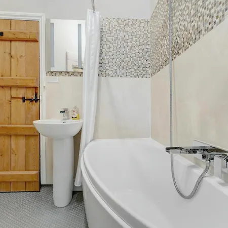 2 Bed In Skelwith Bridge Oc-Lr128 *